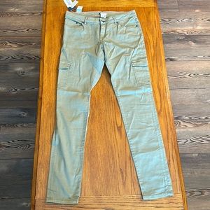 Roxy’s Skinny Jeans with Pockets